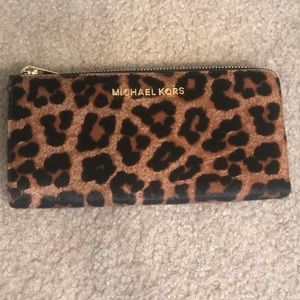 Michael Kors Bedford LG 3-Qtr Zip Wallet Haircalf